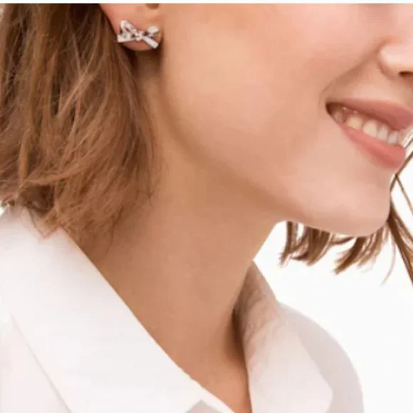 KATE SPADE Bow Silver Earrings Studs Posts NEW - Picture 2 of 3